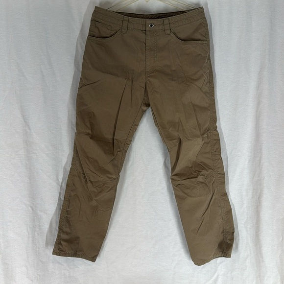 Men’s Patagonia Khaki Pants 33/32 5 pocket plus phone pocket Worn Great shape - Picture 1 of 6